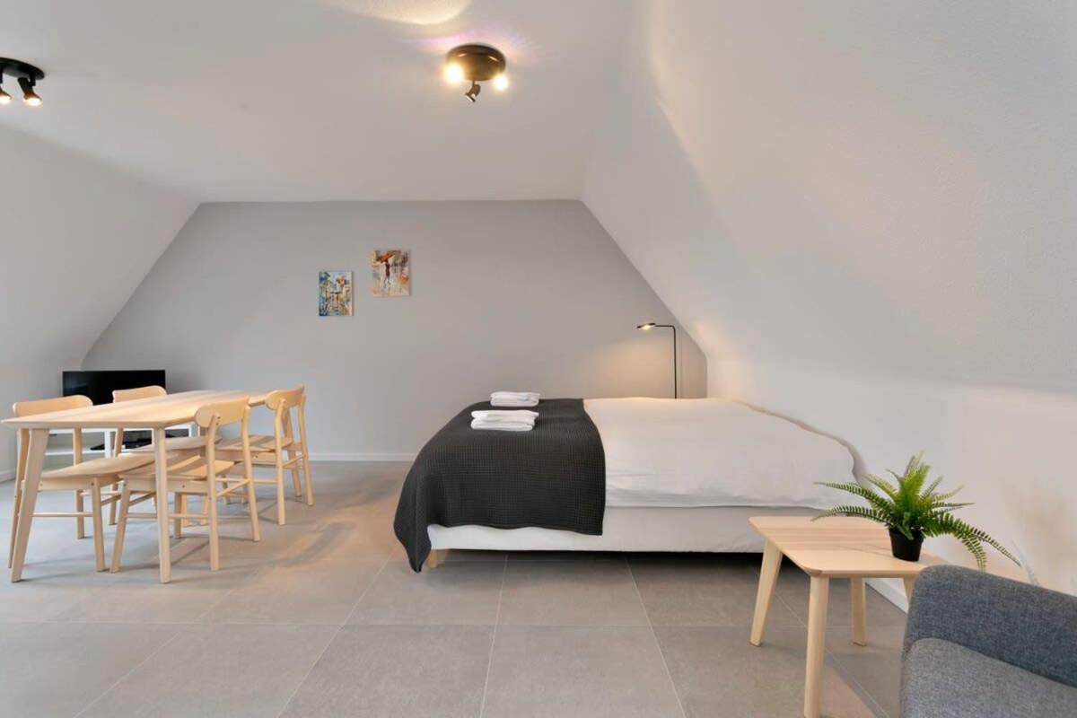 Huswell - Cozy And Roomy Studio With A Homely Feel Де-Хаан Экстерьер фото