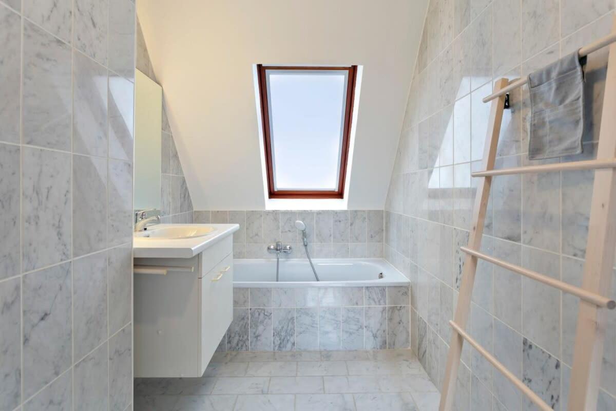 Huswell - Cozy And Roomy Studio With A Homely Feel Де-Хаан Экстерьер фото
