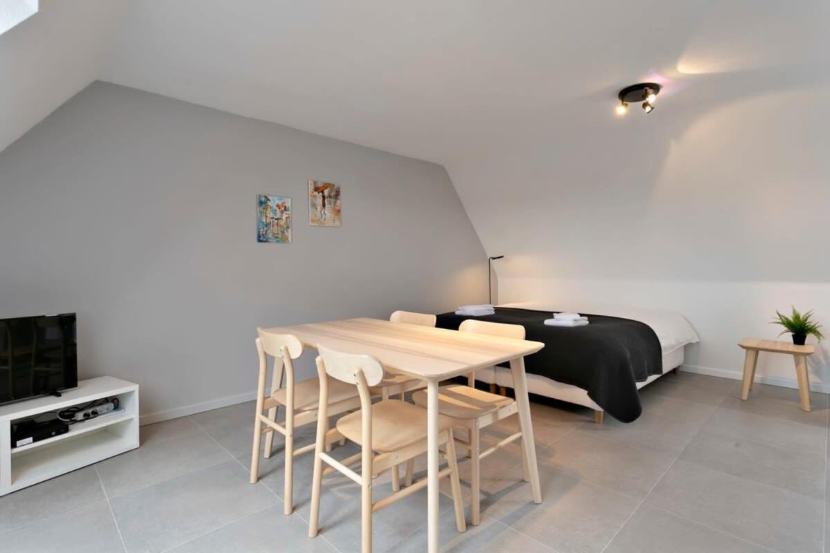 Huswell - Cozy And Roomy Studio With A Homely Feel Де-Хаан Экстерьер фото